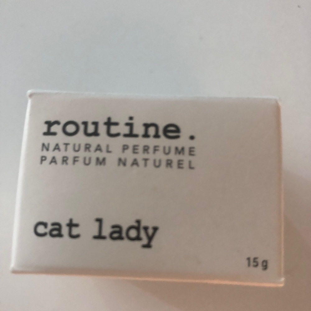 Routine natural perfume - cat lady